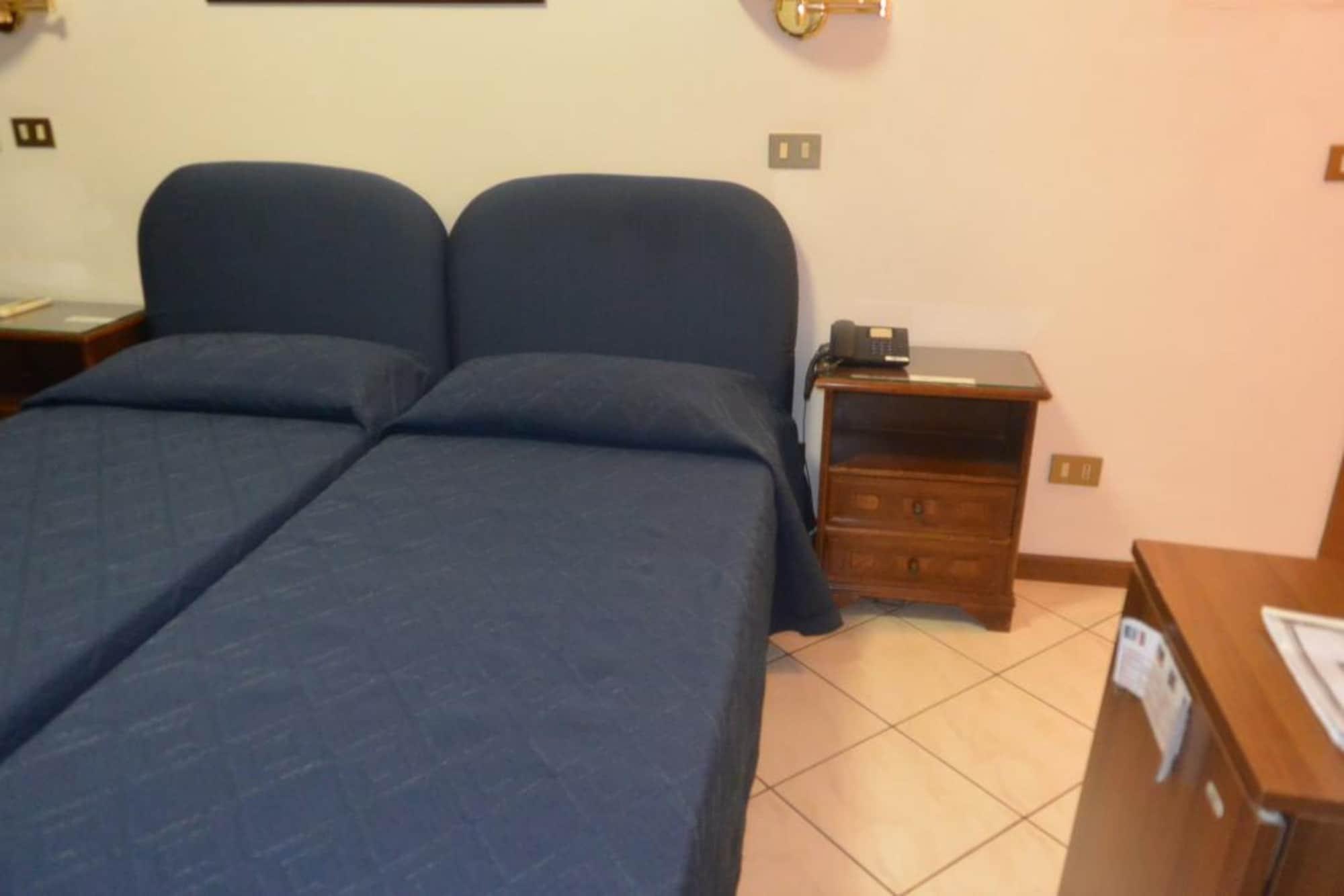Hotel Italia City Center Mantua Exterior foto