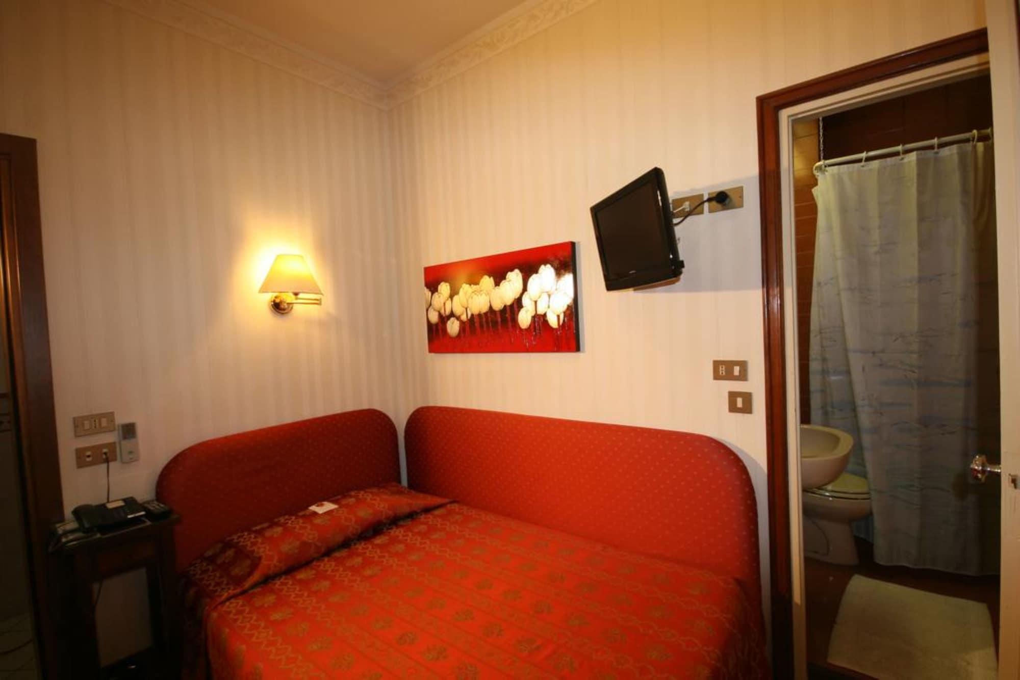 Hotel Italia City Center Mantua Exterior foto