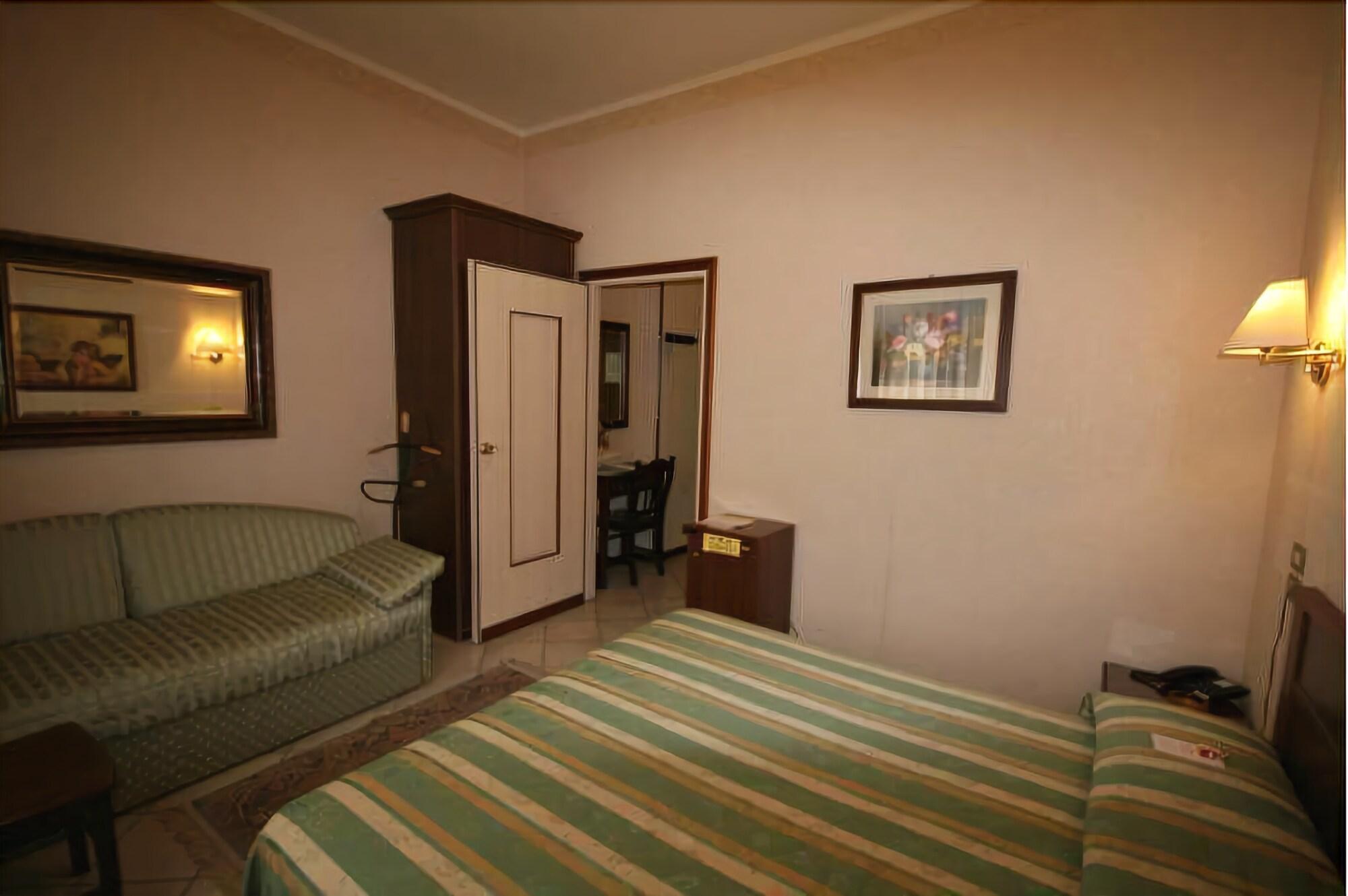Hotel Italia City Center Mantua Exterior foto